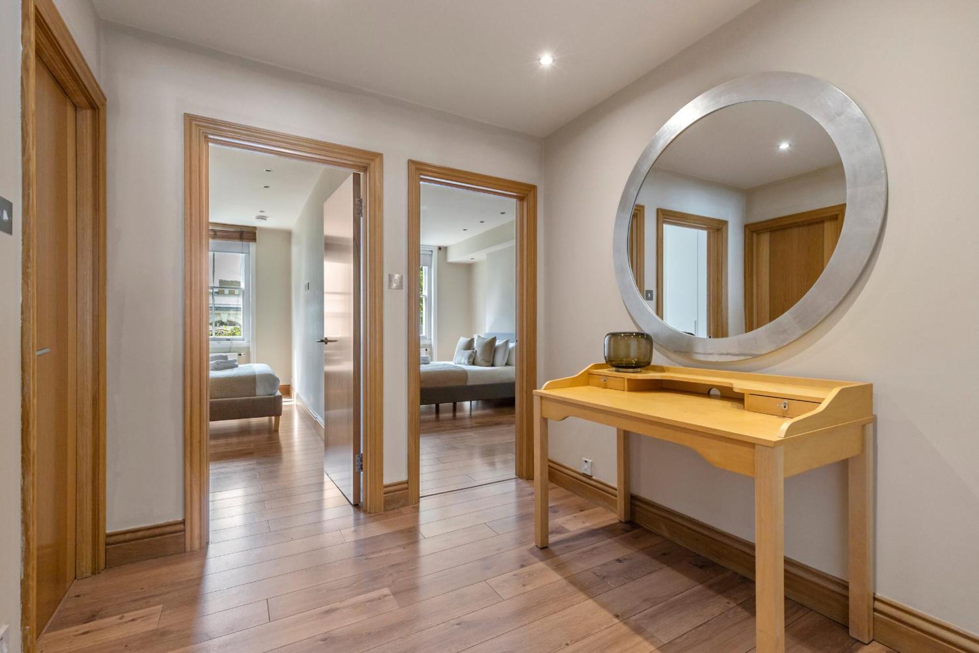 Enchanting Hideaway - La Reserve South Kensington London Exterior photo